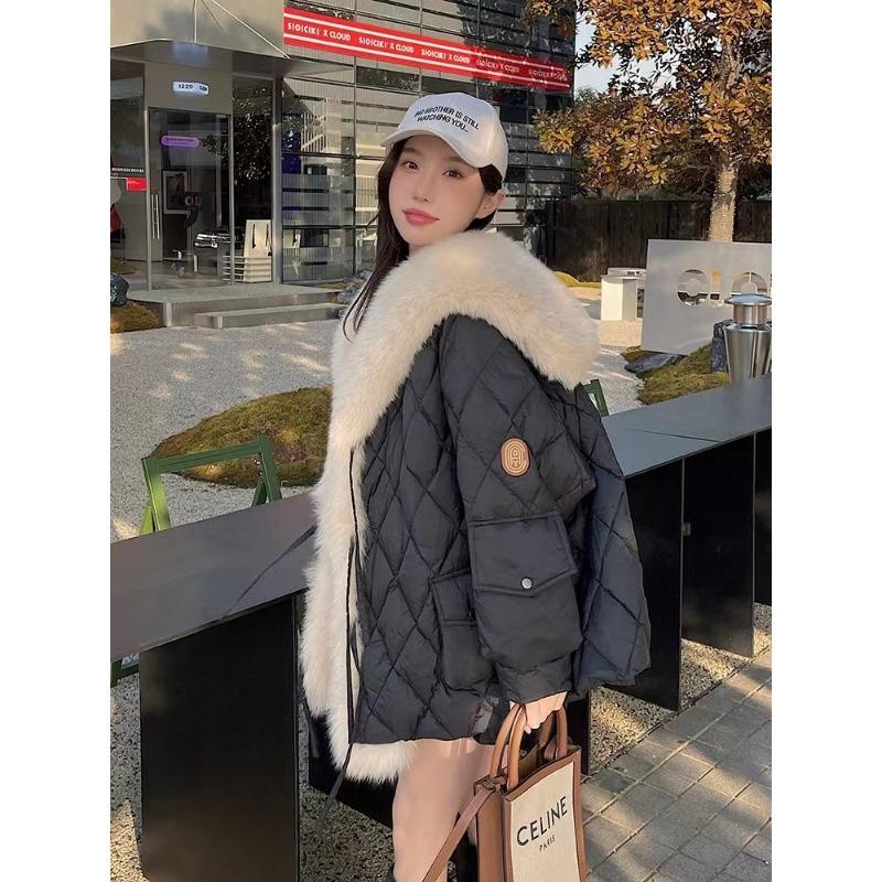 Тоскана зима новая имитация лисьего меха воротник пуховик хлопковая одежда имитация меха куртка теплая средней длины S чёрный
Тоскана зима новая имитация лисьего меха воротник пуховик хлопковая одежда имитация меха куртка теплая средней длины S чёрный