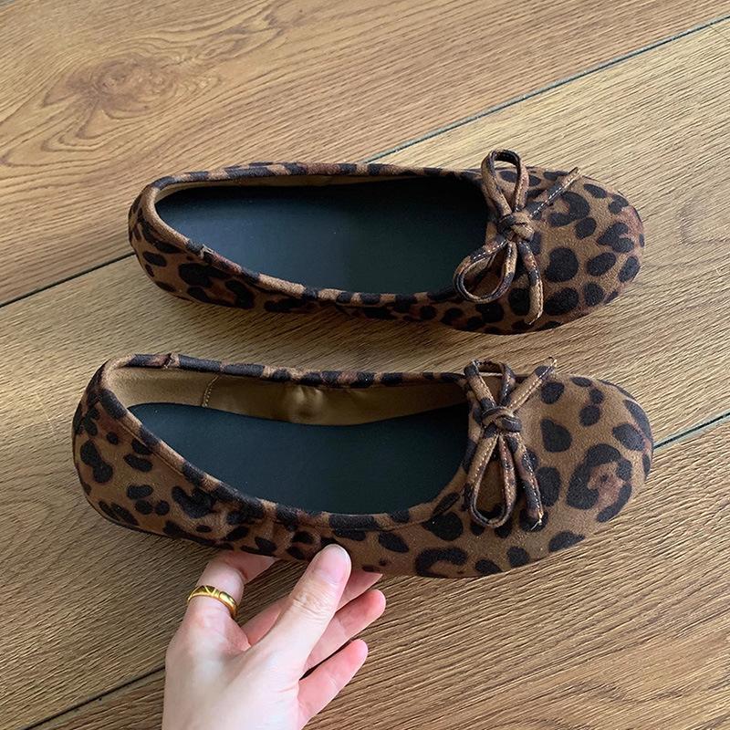 Sheepskin version~ French polka dot black bow round head ballet shoes femininity light mouth flat satin single shoes 40 леопардовый
Sheepskin version~ French polka dot black bow round head ballet shoes femininity light mouth flat satin single shoes 40 леопардовый