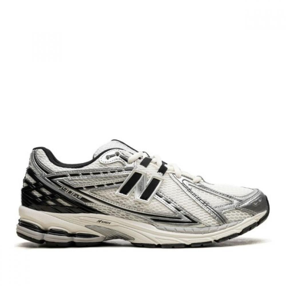 New Balance Silver Tone White Black Mesh Sneakers M1906rer White Silver Bl US8
New Balance Silver Tone White Black Mesh Sneakers M1906rer White Silver Bl US8