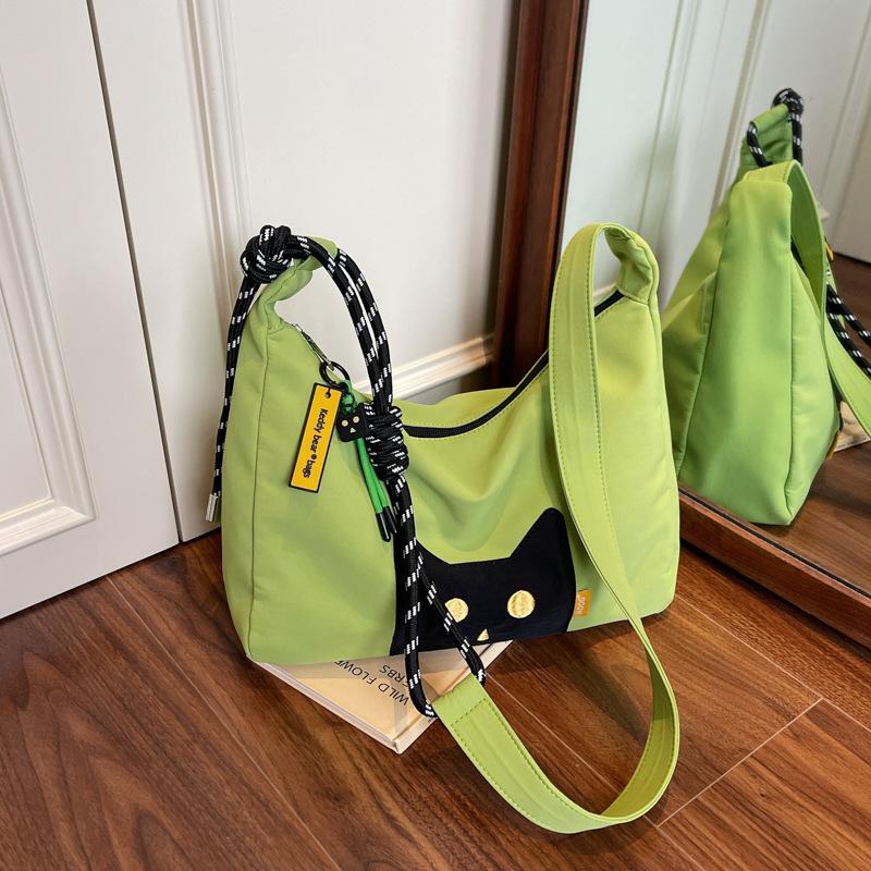 New Japanese cute cat high-end tote bag women s leisure simple and light commuting fashion versatile messenger bag
New Japanese cute cat high-end tote bag women s leisure simple and light commuting fashion versatile messenger bag