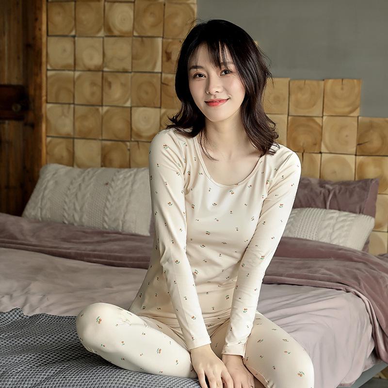 Girls Autumn Winter Cotton Set: Cute Printed Base Layer & Warm Pants M (80-100 lbs)
Girls Autumn Winter Cotton Set: Cute Printed Base Layer & Warm Pants M (80-100 lbs)