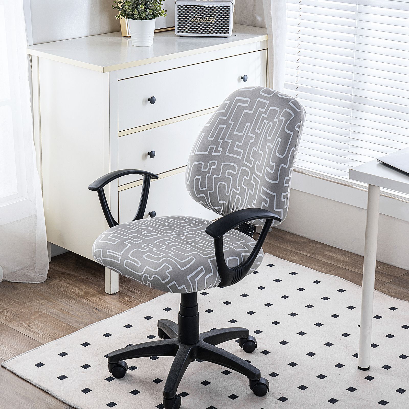 Elastic Split Chair Cover Office Lift Swivel Chair Cover Household Split Computer Chair Cover Non-Slip Seat 1set
Elastic Split Chair Cover Office Lift Swivel Chair Cover Household Split Computer Chair Cover Non-Slip Seat 1set