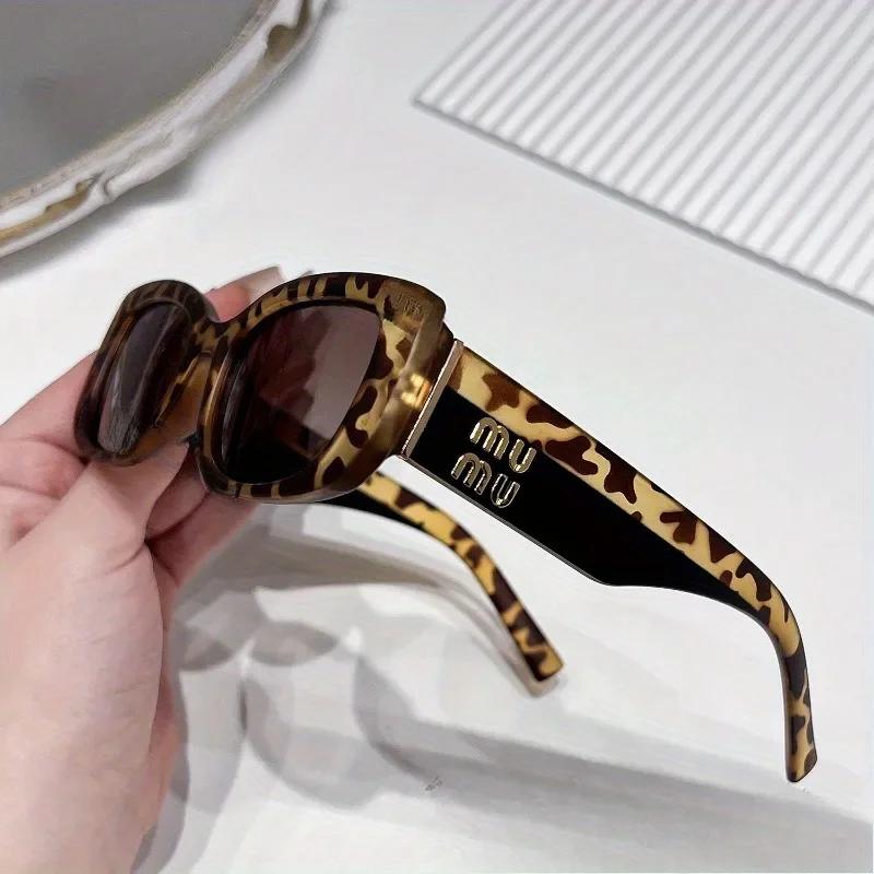 New Small Frame Sunglasses for Women Men Trendy Vintage Brand Designer Rectangle Sun Glasses Fashion Eyewear Shades UV400 Gafas no case
New Small Frame Sunglasses for Women Men Trendy Vintage Brand Designer Rectangle Sun Glasses Fashion Eyewear Shades UV400 Gafas no case