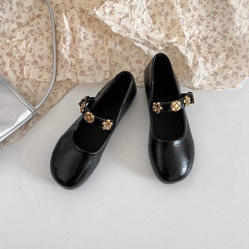 Mary Jane shoes women s French shallow mouth single shoes low heel temperament 2025 spring new ballet with skirt small leather shoes women 35 чёрный
Mary Jane shoes women s French shallow mouth single shoes low heel temperament 2025 spring new ballet with skirt small leather shoes women 35 чёрный