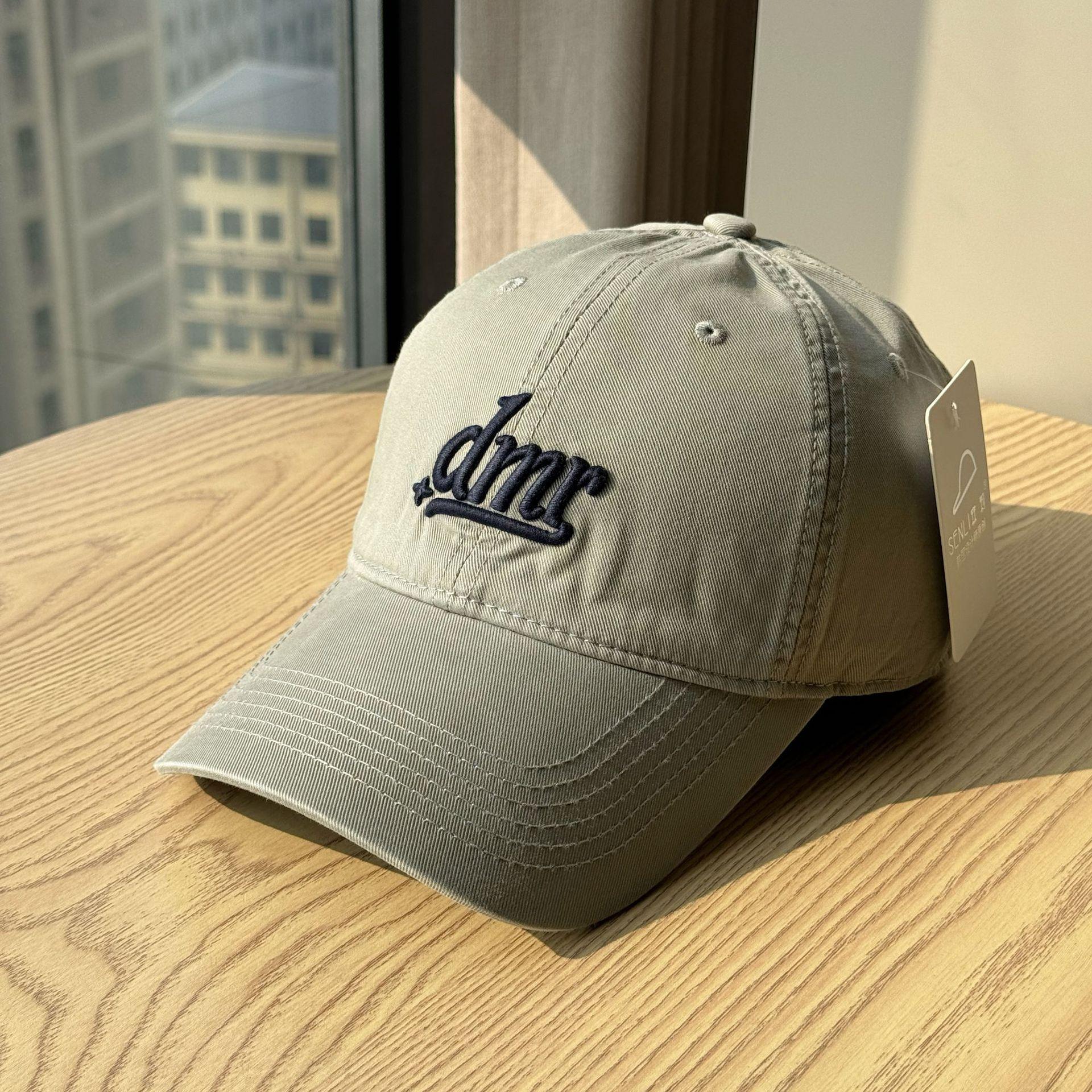2026New style hat, early spring soft-top baseball cap, trendy brand duckbill cap, stylish and cool for women, versatile for travel, vintage style for Adult54-60Adjustable сірий колір
2026New style hat, early spring soft-top baseball cap, trendy brand duckbill cap, stylish and cool for women, versatile for travel, vintage style for Adult54-60Adjustable сірий колір