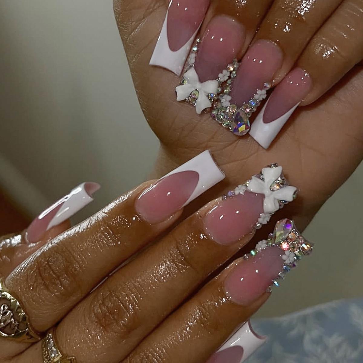 Luxury White Coffin Nails with Irregular Diamond, Bow & Flower Design - Removable False Nails
Luxury White Coffin Nails with Irregular Diamond, Bow & Flower Design - Removable False Nails