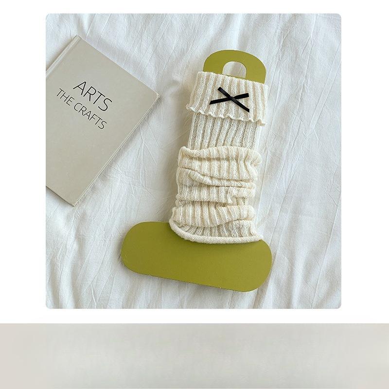 Socks with Flanged Black Fungus Edges, Women s Autumn and Winter Bow Pile Socks, Versatile and Warm Long Tube 1 pair
Socks with Flanged Black Fungus Edges, Women s Autumn and Winter Bow Pile Socks, Versatile and Warm Long Tube 1 pair