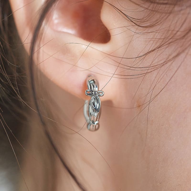 noonoo fingers Shirr Ribbon Earrings FREE
noonoo fingers Shirr Ribbon Earrings FREE