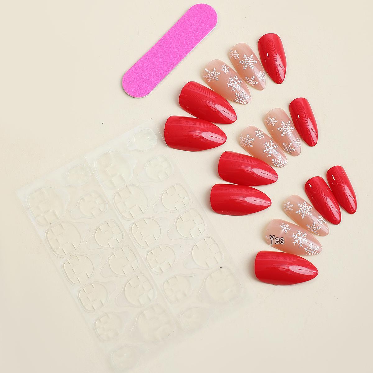 Французские рождественские накладные ногти-снежинки
Французские рождественские накладные ногти-снежинки
