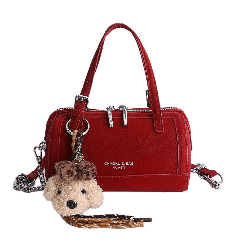 Light luxury niche fashion portable baguette bag women s 2026 spring new exquisite and fashionable shoulder messenger bag without pendant красный
Light luxury niche fashion portable baguette bag women s 2026 spring new exquisite and fashionable shoulder messenger bag without pendant красный
