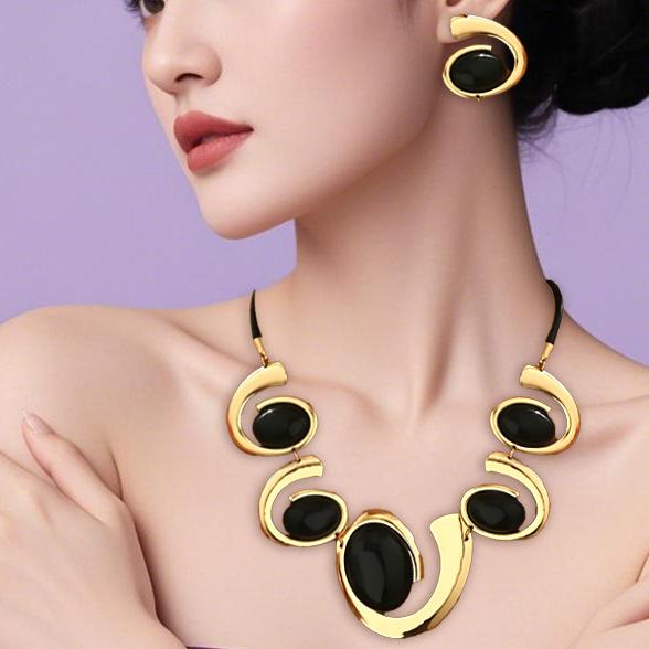 Vintage Snail Necklace Exquisite Luxury Charm European and American Women s Accessories Hot Selling Exaggerated Personalized Necklace Jewelry Gifts
Vintage Snail Necklace Exquisite Luxury Charm European and American Women s Accessories Hot Selling Exaggerated Personalized Necklace Jewelry Gifts
