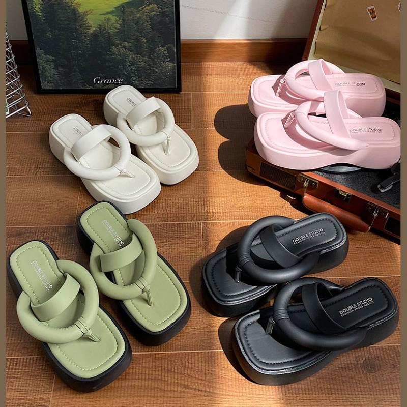 2024 летние шлепанцы, массивные женские тапочки, модные удобные женские пляжные сандалии с застежкой на носок и мягкой подошвой на платформе, шлепанцы на плоской подошве 
2024 летние шлепанцы, массивные женские тапочки, модные удобные женские пляжные сандалии с застежкой на носок и мягкой подошвой на платформе, шлепанцы на плоской подошве