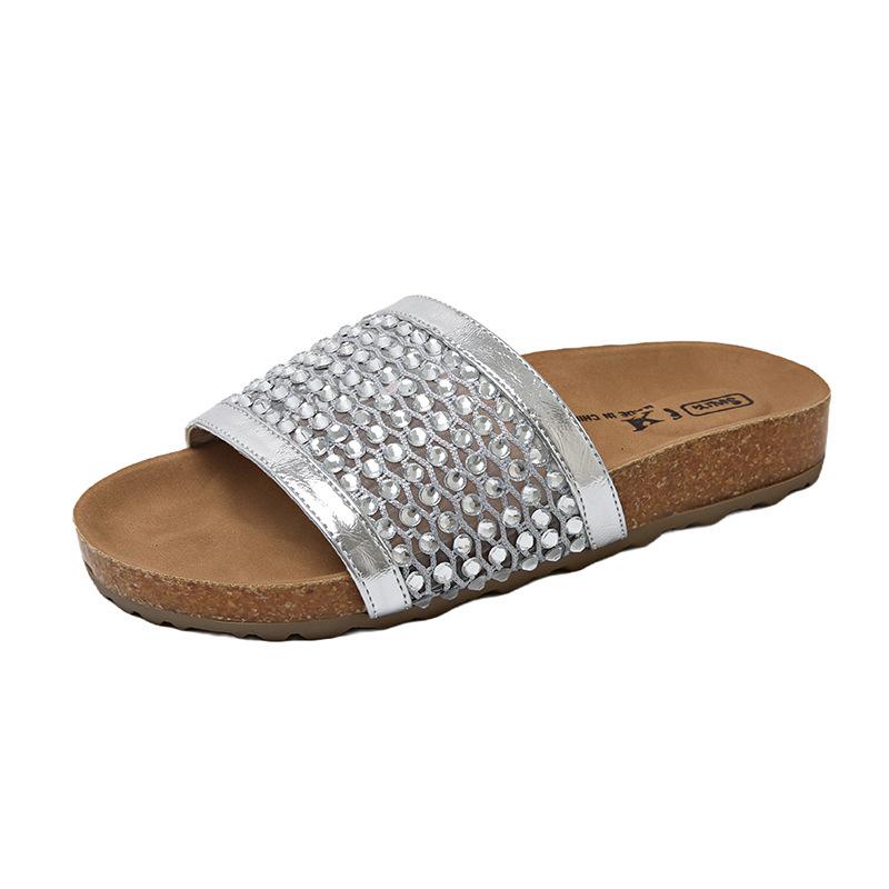 Fairy wind open-toed flat-bottomed one-word cool slippers female 2025 summer Korean version of the new rhinestone hollow beach slippers female 40 срібний
Fairy wind open-toed flat-bottomed one-word cool slippers female 2025 summer Korean version of the new rhinestone hollow beach slippers female 40 срібний