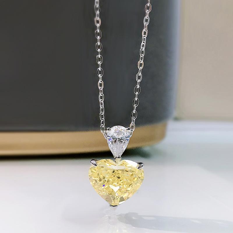 Hui Zhi Yi 2023 Zircon Pendant 925 Silver Necklace: Women s European & American Versatile Fashion 925 Silver
Hui Zhi Yi 2023 Zircon Pendant 925 Silver Necklace: Women s European & American Versatile Fashion 925 Silver