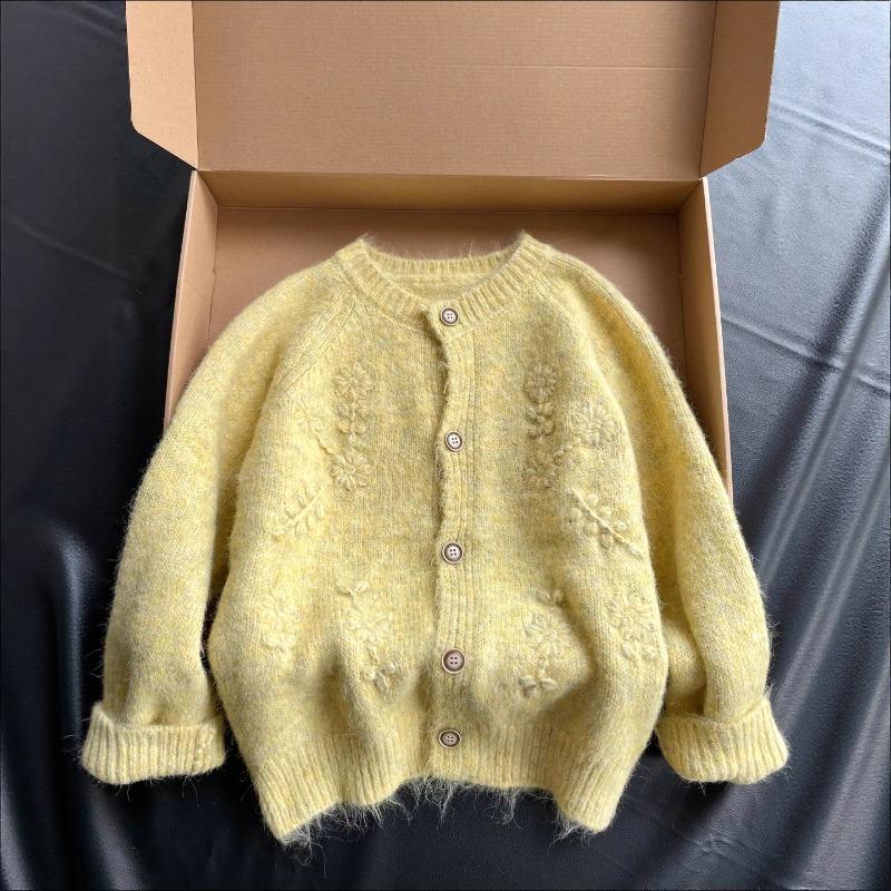Crew neck chic three-dimensional embroidered knitted cardigan women s autumn and winter new loose sweet sweater jacket tide one size fits all жёлтый
Crew neck chic three-dimensional embroidered knitted cardigan women s autumn and winter new loose sweet sweater jacket tide one size fits all жёлтый