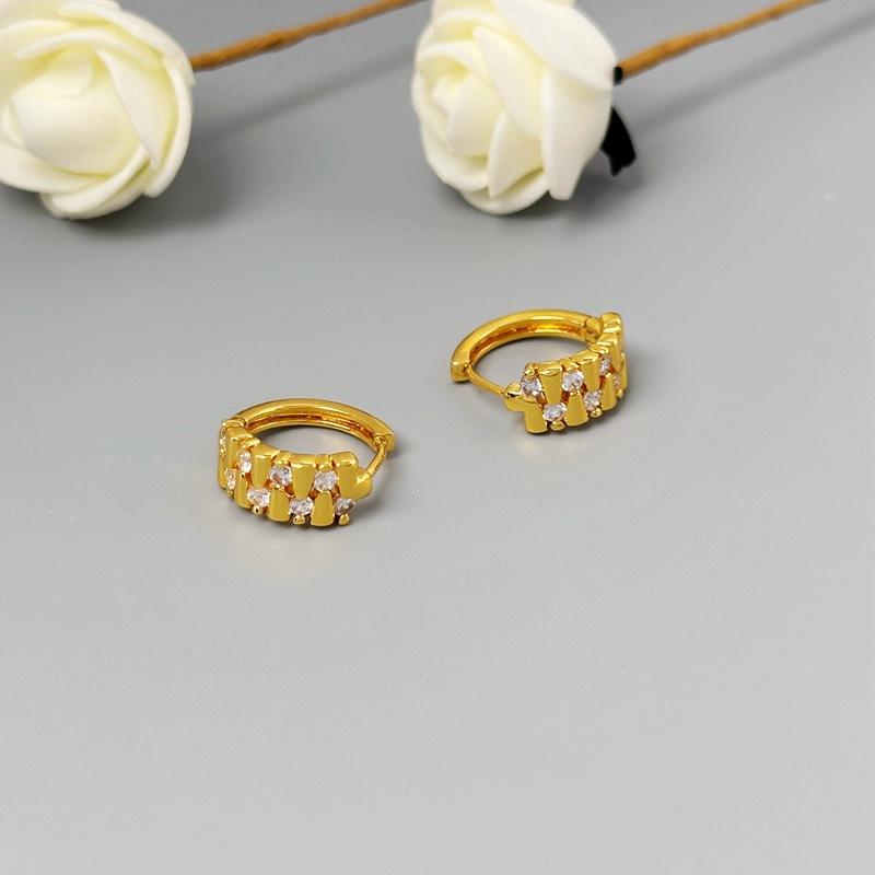 Manufacturer S Supply Light Luxury High-End Zircon Circle Ear Buckle Hong Kong Style Plain Ring Earrings Women S Earrings Spot золотой
Manufacturer S Supply Light Luxury High-End Zircon Circle Ear Buckle Hong Kong Style Plain Ring Earrings Women S Earrings Spot золотой