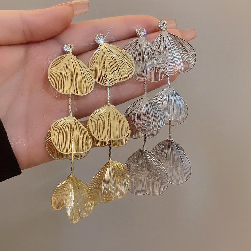 Boho Vintage Big Flower Long Tassel Drop Earrings For Women Trendy Hanging Piercing Earrings Female Personality Wedding Jewelry
Boho Vintage Big Flower Long Tassel Drop Earrings For Women Trendy Hanging Piercing Earrings Female Personality Wedding Jewelry