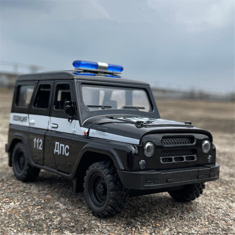 NEW UAZ Hunter Alloy Car Model Diecasts Metal Police Off-road Vehicles Car Model Simulation Sound and Light Childrens Toys Gift чорний
NEW UAZ Hunter Alloy Car Model Diecasts Metal Police Off-road Vehicles Car Model Simulation Sound and Light Childrens Toys Gift чорний