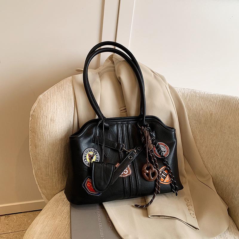 2024 Women’s Versatile College Style Large Capacity Tote Bag Without Chocolate Pendant
2024 Women’s Versatile College Style Large Capacity Tote Bag Without Chocolate Pendant