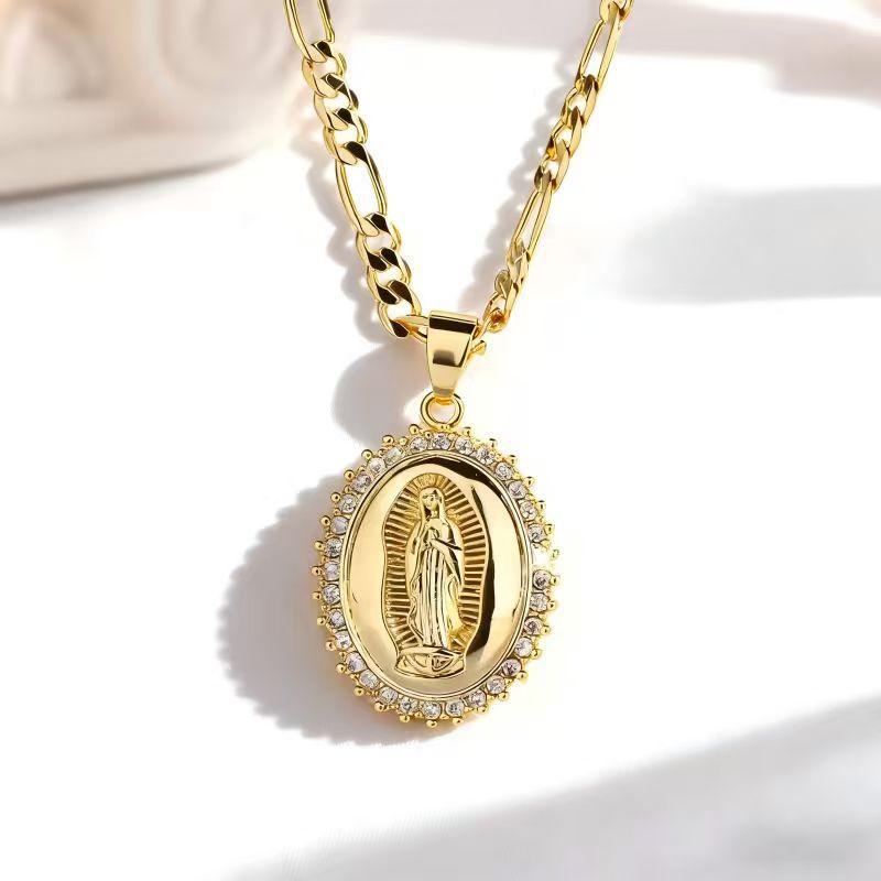 Retro Bohemian Micro-set Zirconia Our Lady of Guadalupe Necklace for Women - Clavicle Chain Jewelry 4.0 Figaro Chain 50+5cm золотий
Retro Bohemian Micro-set Zirconia Our Lady of Guadalupe Necklace for Women - Clavicle Chain Jewelry 4.0 Figaro Chain 50+5cm золотий