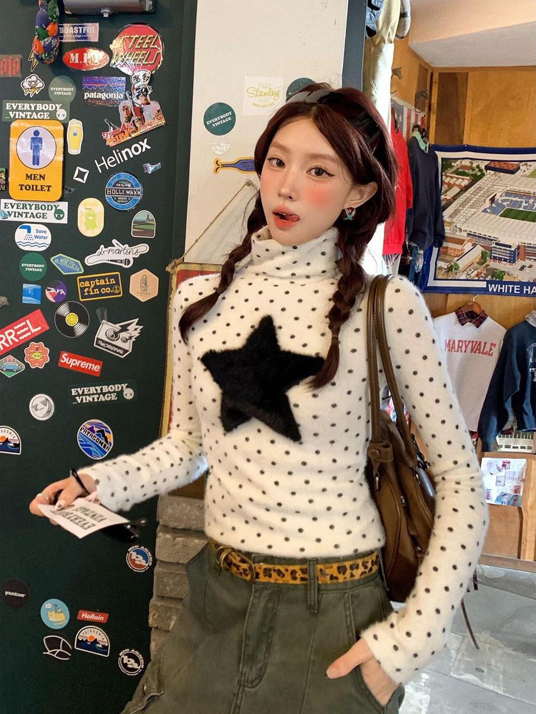 Women s Autumn/Winter Polka Dot Star Plush T-Shirt - White Long Sleeve Half-High Collar Extra Large
Women s Autumn/Winter Polka Dot Star Plush T-Shirt - White Long Sleeve Half-High Collar Extra Large