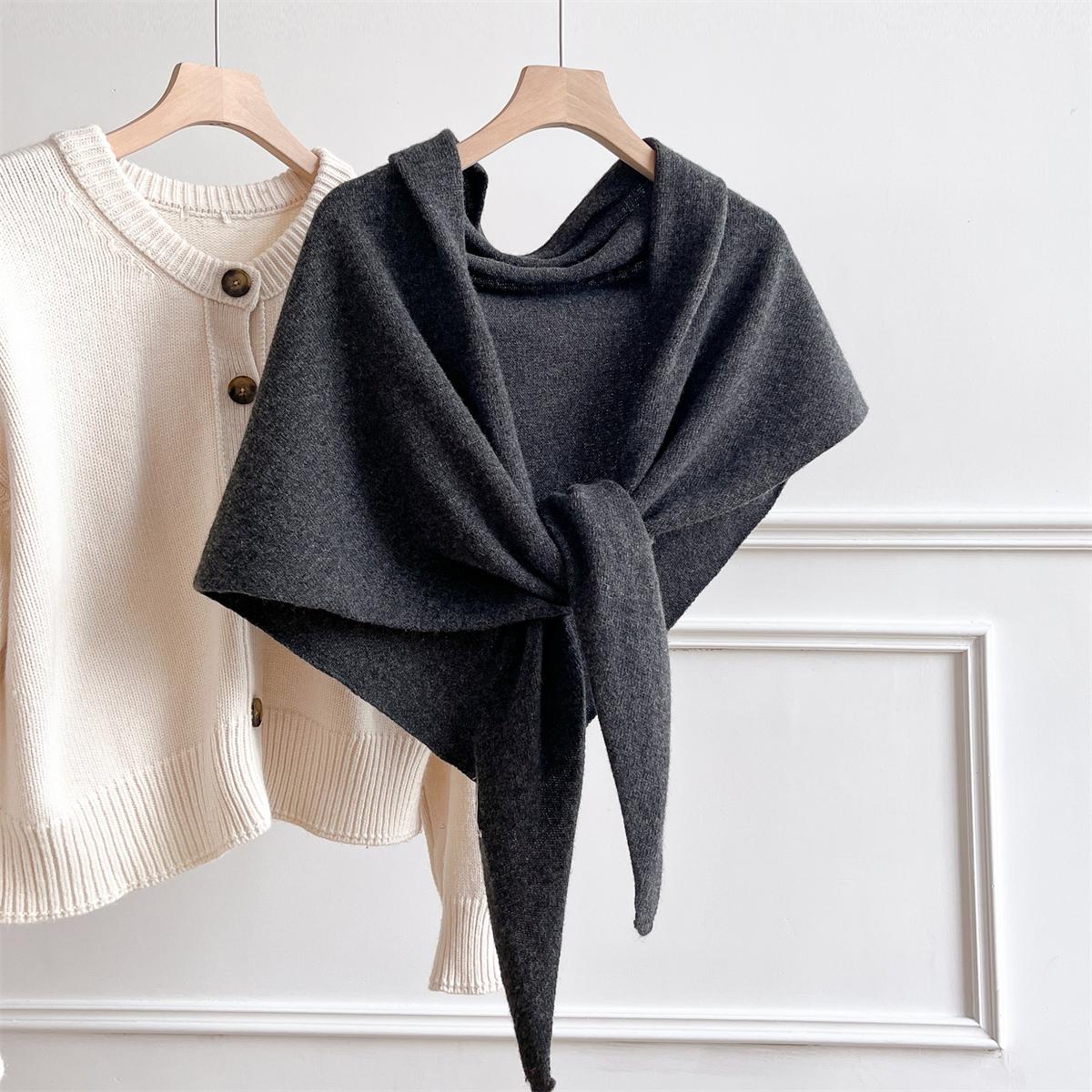 100% Wool 62*185cm Big Size Triangular Scarf Women Shawls Winter Warm Headscarf Neckerchief Kerchief Hijab Pashmina Wraps 62x185cm
100% Wool 62*185cm Big Size Triangular Scarf Women Shawls Winter Warm Headscarf Neckerchief Kerchief Hijab Pashmina Wraps 62x185cm