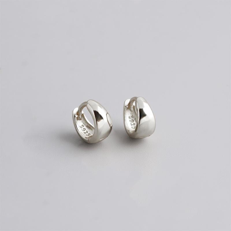 WANTME 925 Silver Fine Matte Simple Wide Huggies Gothic Hoop Earrings for Women Unisex Piercing Rock Jewelry Ear Buckle
WANTME 925 Silver Fine Matte Simple Wide Huggies Gothic Hoop Earrings for Women Unisex Piercing Rock Jewelry Ear Buckle