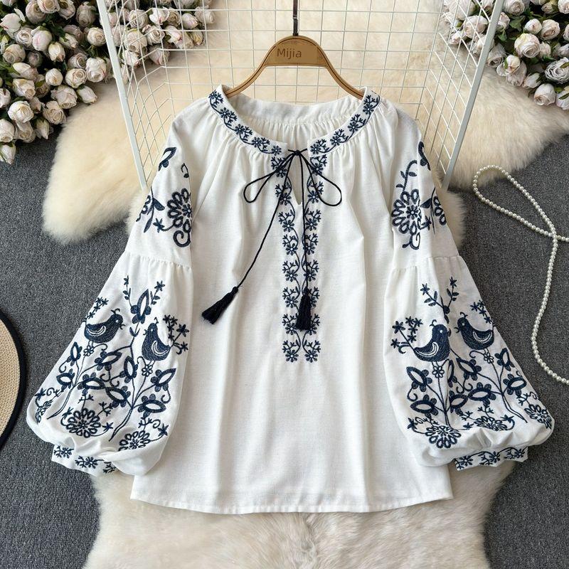 Spring and Autumn Retro Ethnic Style Temperament Long Sleeve round Neck Pullover Embroidery Loose Shirt Female Fashionable Blouse Tops White One size
Spring and Autumn Retro Ethnic Style Temperament Long Sleeve round Neck Pullover Embroidery Loose Shirt Female Fashionable Blouse Tops White One size
