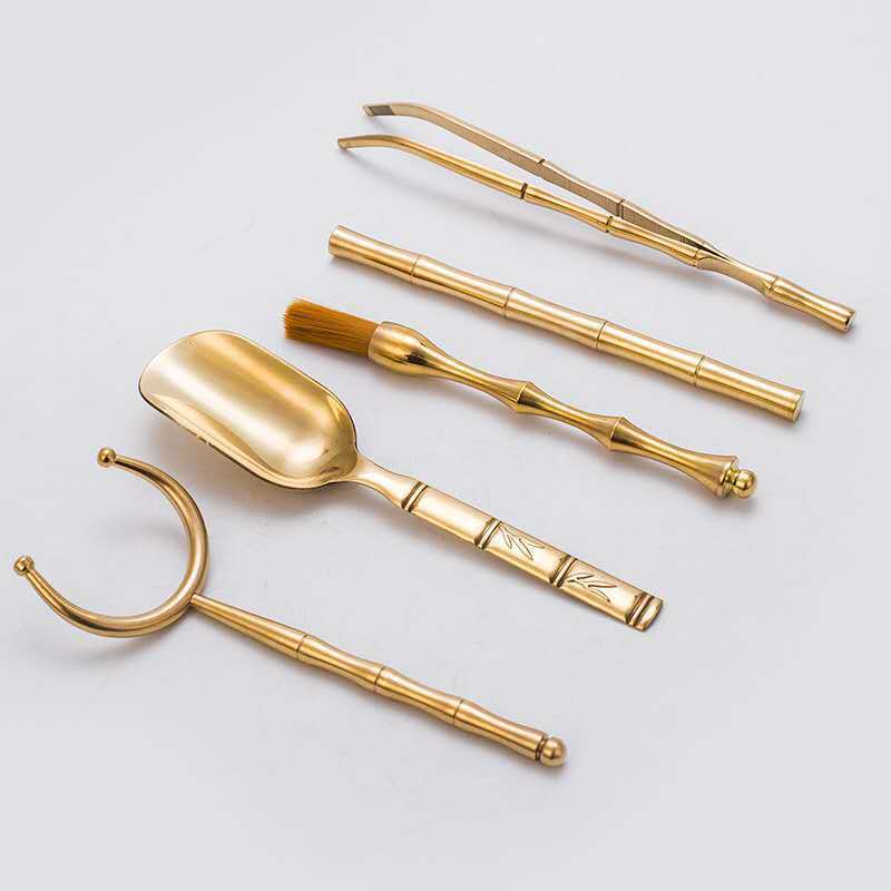Pure copper tea ceremony six gentlemen set, brass kung fu tea set accessories tea clip, teaspoon pot pen, pure copper five-piece set Bamboo five-piece set червоний
Pure copper tea ceremony six gentlemen set, brass kung fu tea set accessories tea clip, teaspoon pot pen, pure copper five-piece set Bamboo five-piece set червоний