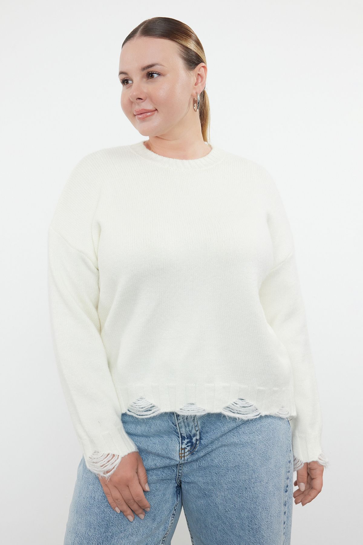 Women s Fashion Stylish Plus Size Sweater Ecru Crew Neck Destroy Detailed Knitwear Sweater 2XL
Women s Fashion Stylish Plus Size Sweater Ecru Crew Neck Destroy Detailed Knitwear Sweater 2XL
