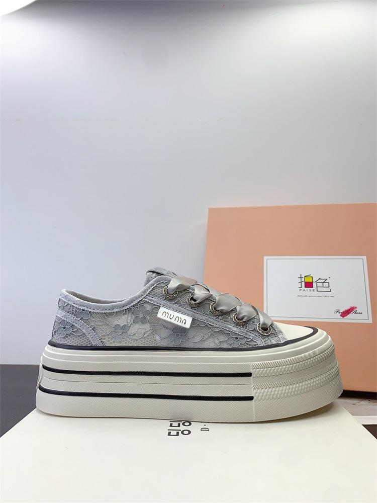 Thin breathable little white shoes women s shoes summer 2025 new mesh net shoes board shoes sneakers platform canvas shoes 40 серебряный серый
Thin breathable little white shoes women s shoes summer 2025 new mesh net shoes board shoes sneakers platform canvas shoes 40 серебряный серый