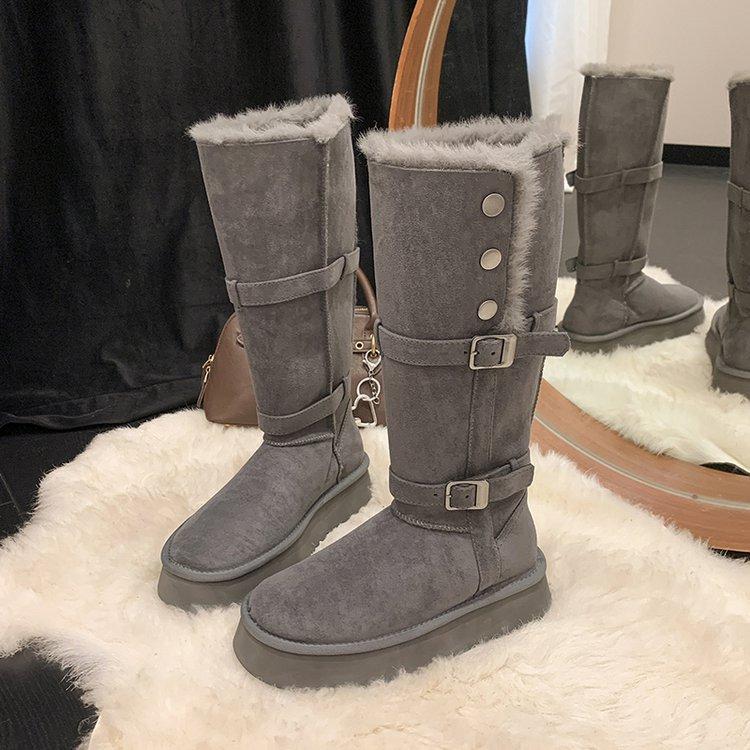 Зимние женские ботинки на толстой подошве, бархатные с утолщением, новая модная универсальная модель 2025 года с ремешком и пряжкой, теплые высокие сноубутсы 40
Зимние женские ботинки на толстой подошве, бархатные с утолщением, новая модная универсальная модель 2025 года с ремешком и пряжкой, теплые высокие сноубутсы 40