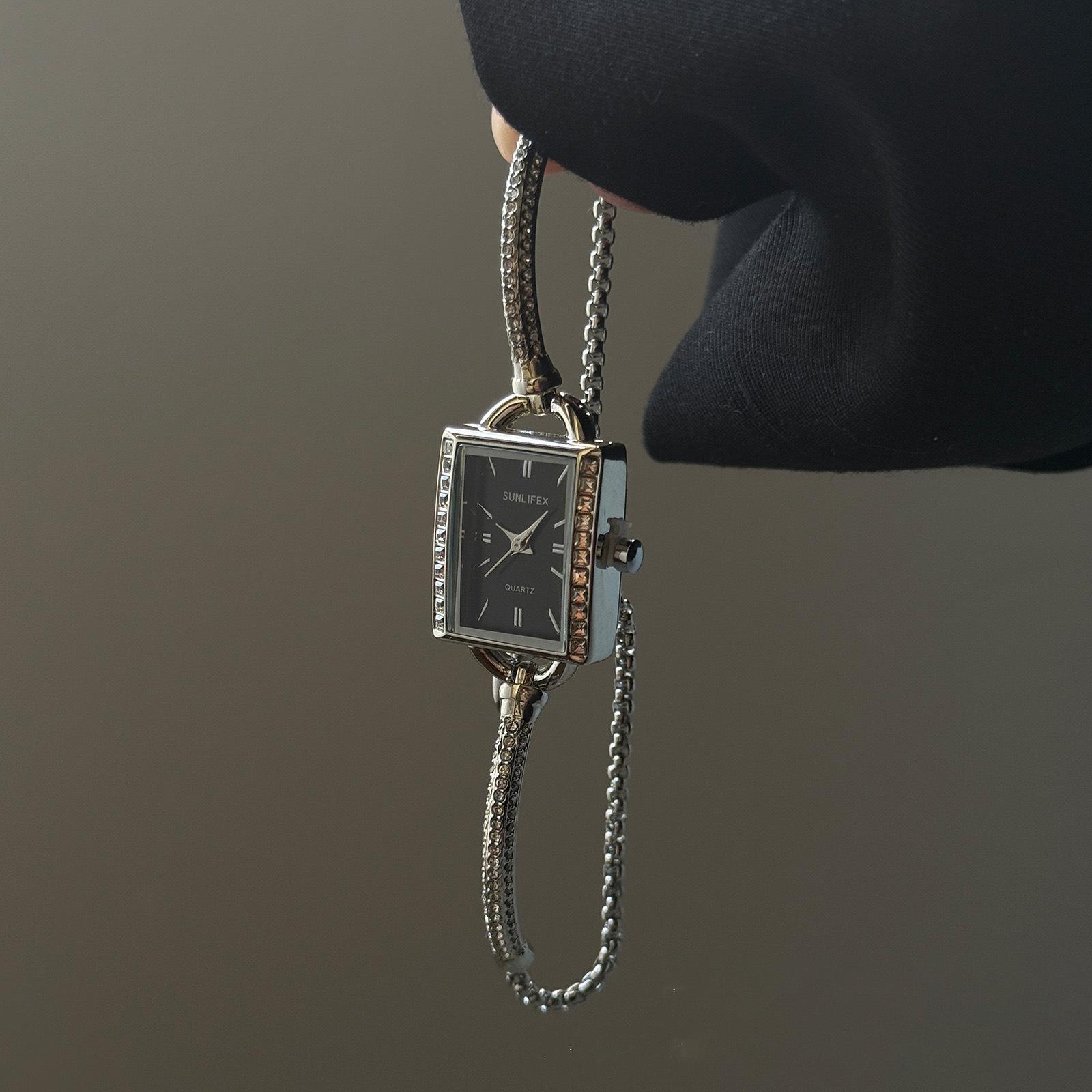 Sunlifex Pull-Up Bracelet Watch Fashionable Small Fresh Small Square Watch Waterproof Student Watch Femininity Bare watch
Sunlifex Pull-Up Bracelet Watch Fashionable Small Fresh Small Square Watch Waterproof Student Watch Femininity Bare watch