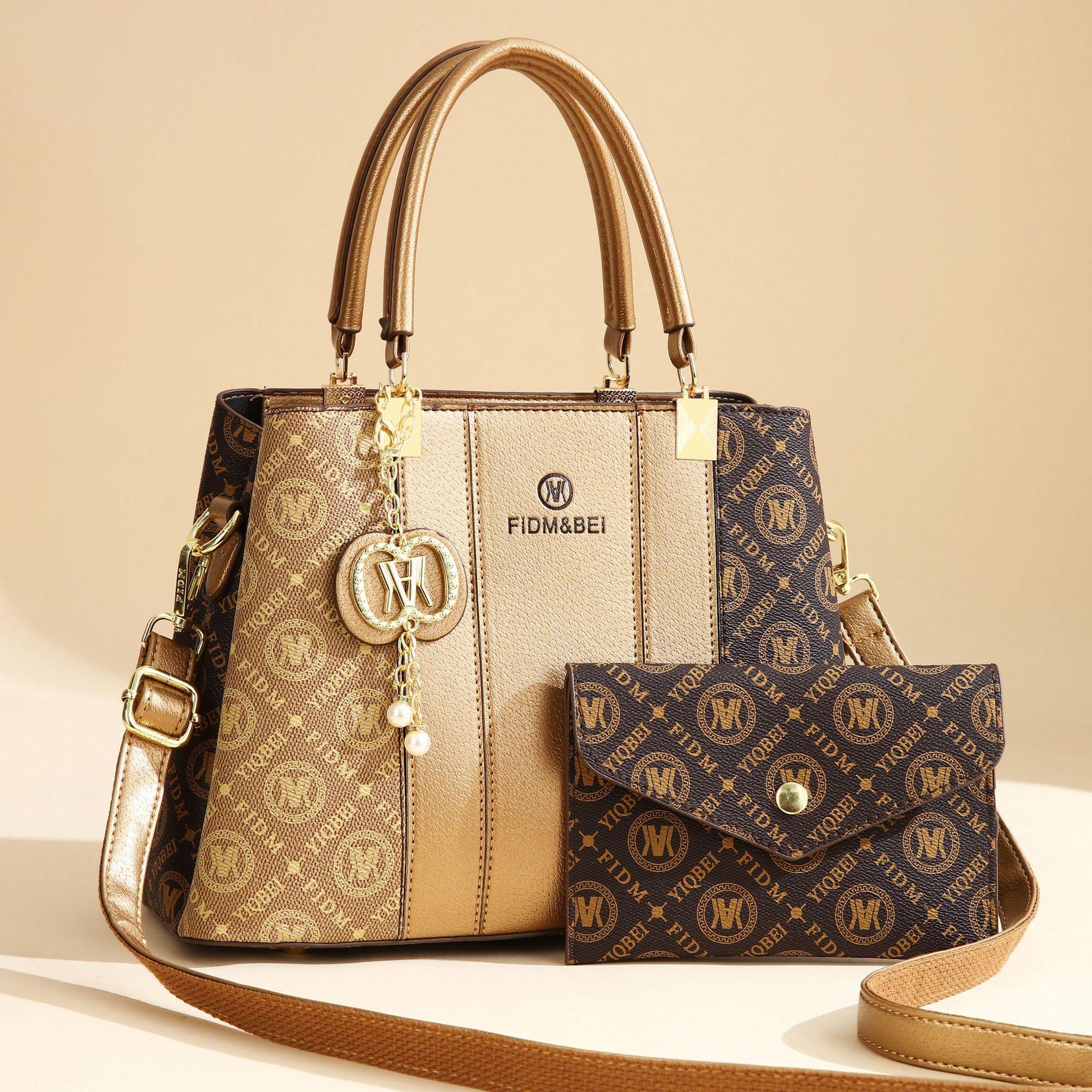 Pu bag 2025 new fashionable large-capacity tote bag polyester handbag shoulder messenger bag women s bag women s bag золотий
Pu bag 2025 new fashionable large-capacity tote bag polyester handbag shoulder messenger bag women s bag women s bag золотий