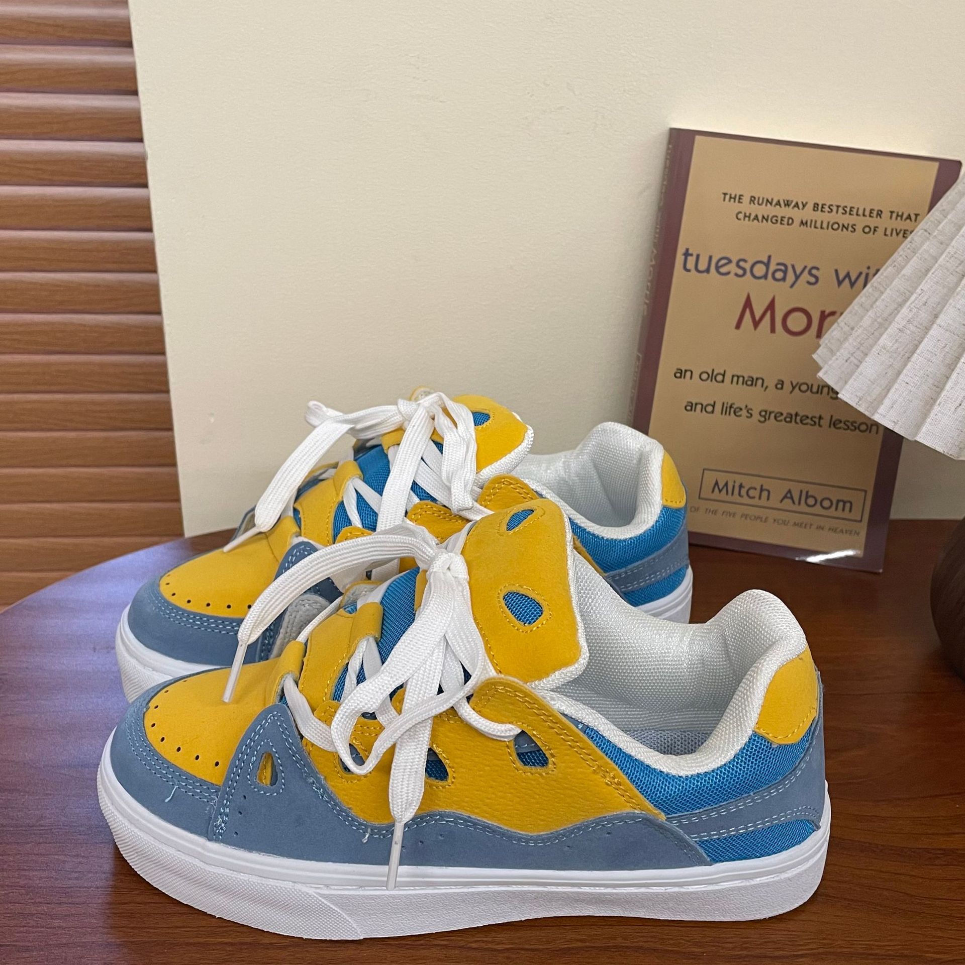 2024 Баскетбольні черевики для чоловіків, дихаючі кросівки для пар на платформі, жіночі повсякденні кросівки для бігу 44
2024 Баскетбольні черевики для чоловіків, дихаючі кросівки для пар на платформі, жіночі повсякденні кросівки для бігу 44