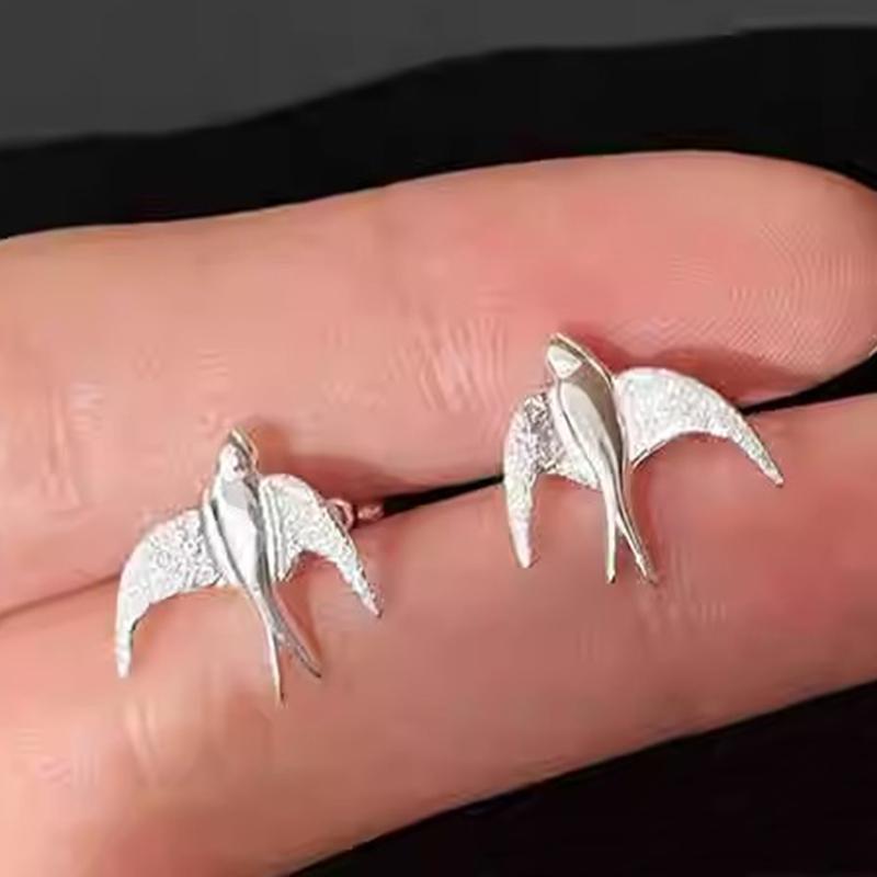 New Arrived Swallow Bird Clip on Earrings for Girls Cute Animal Chinese Style National Tide Earring Ladie Fashion Jewelry Gift серебряный
New Arrived Swallow Bird Clip on Earrings for Girls Cute Animal Chinese Style National Tide Earring Ladie Fashion Jewelry Gift серебряный