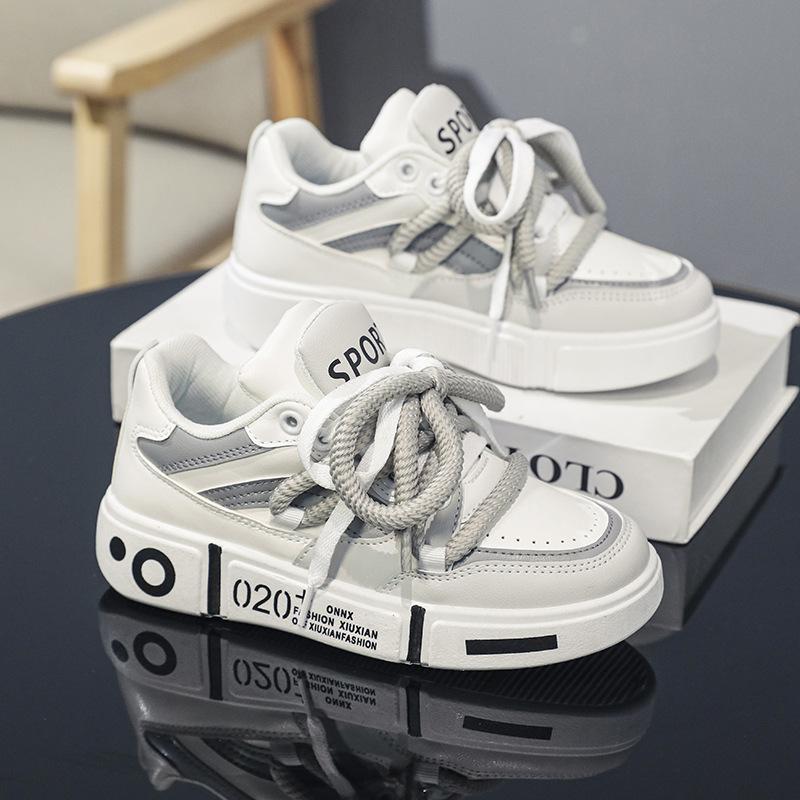 Boys shoes little white shoes new middle and older children s casual board shoes soft sole children s sports shoes canvas shoes 39
Boys shoes little white shoes new middle and older children s casual board shoes soft sole children s sports shoes canvas shoes 39