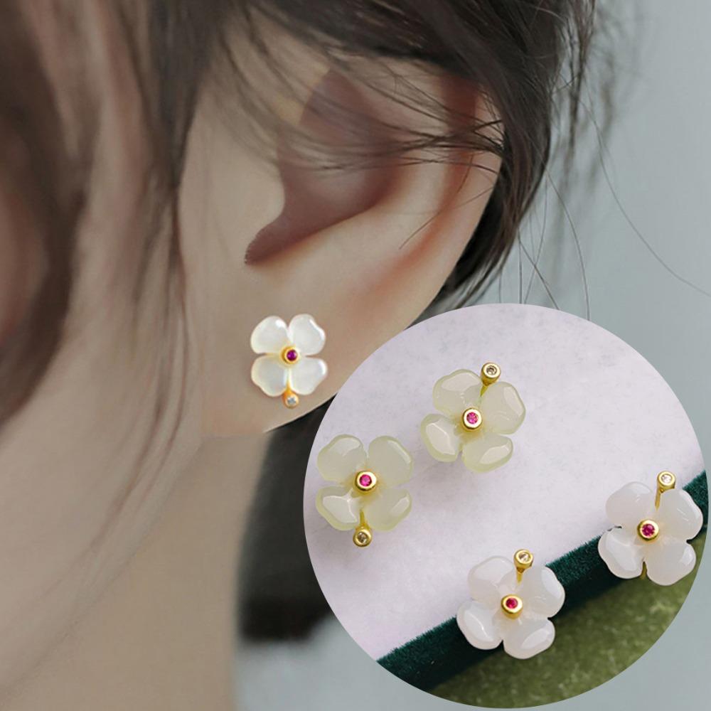 Fashion Temperament Sweet Flower Earrings Korean Style Ear Stud Female Ear Clip Silver Needle
Fashion Temperament Sweet Flower Earrings Korean Style Ear Stud Female Ear Clip Silver Needle