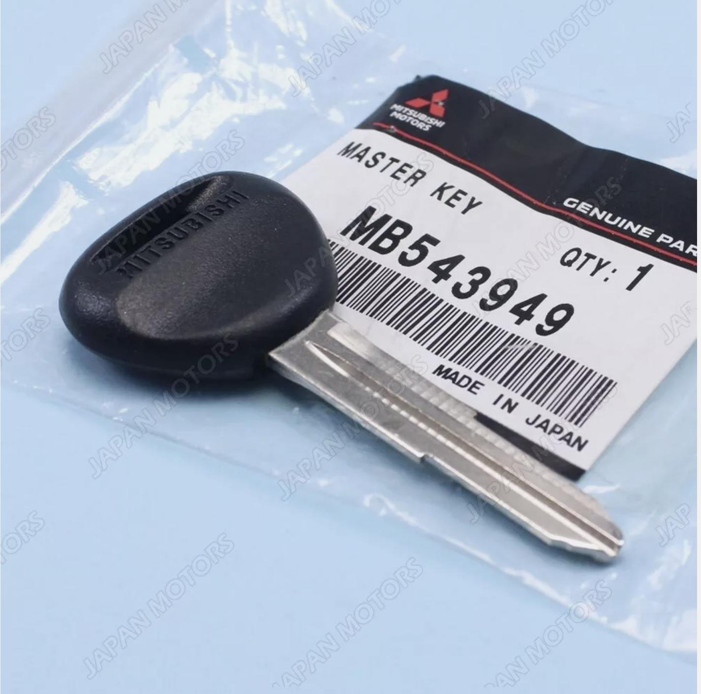 Оригинальный ключ Mitsubishi OEM Galant 3000GT Diamante Eclipse неразрезанный пустой MB543949
Оригинальный ключ Mitsubishi OEM Galant 3000GT Diamante Eclipse неразрезанный пустой MB543949