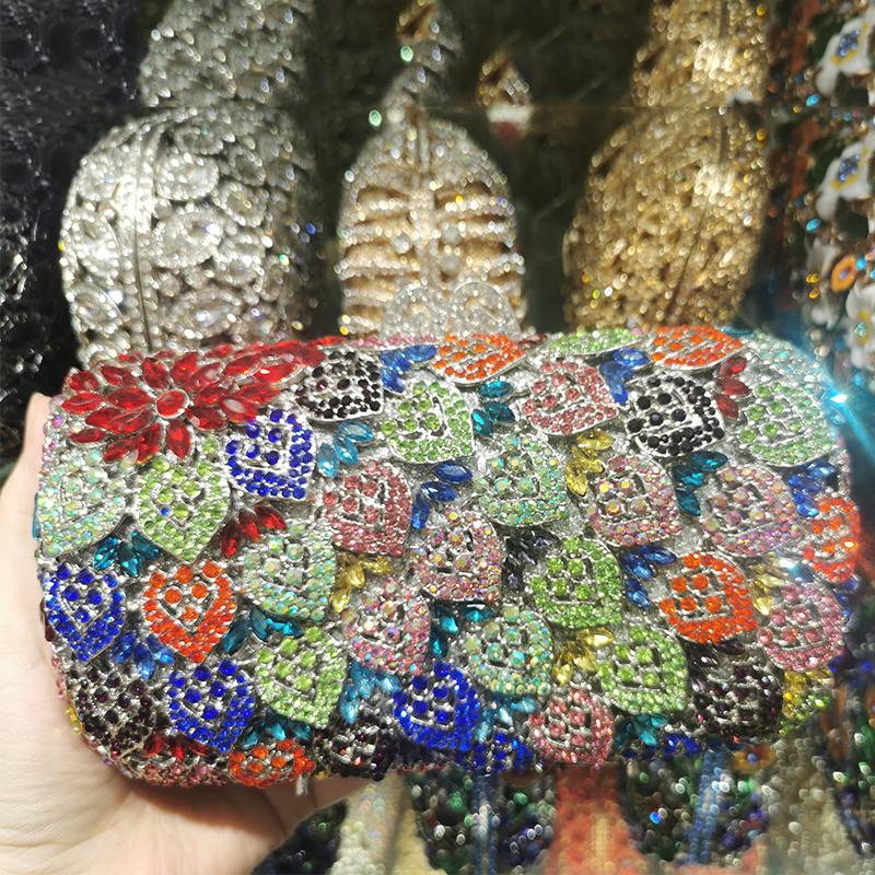 WHTUOHENG Rhinestone Evening Clutch Bag Gold Metal Pink Diamond Crystal Clutches For Wedding Lady Girls Flower Crystal Handbag 18cmX10.5cmX5cm
WHTUOHENG Rhinestone Evening Clutch Bag Gold Metal Pink Diamond Crystal Clutches For Wedding Lady Girls Flower Crystal Handbag 18cmX10.5cmX5cm