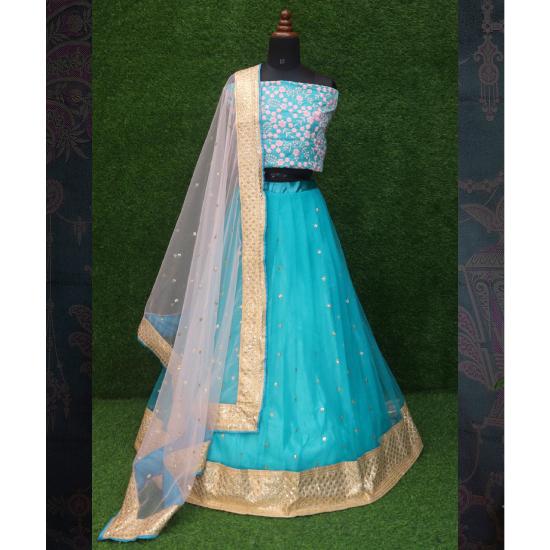 Новая привлекательная и сильно вышитая лехенга с блузкой и дупаттой. (чоли)(СИНИЙ)
Новая привлекательная и сильно вышитая лехенга с блузкой и дупаттой. (чоли)(СИНИЙ)