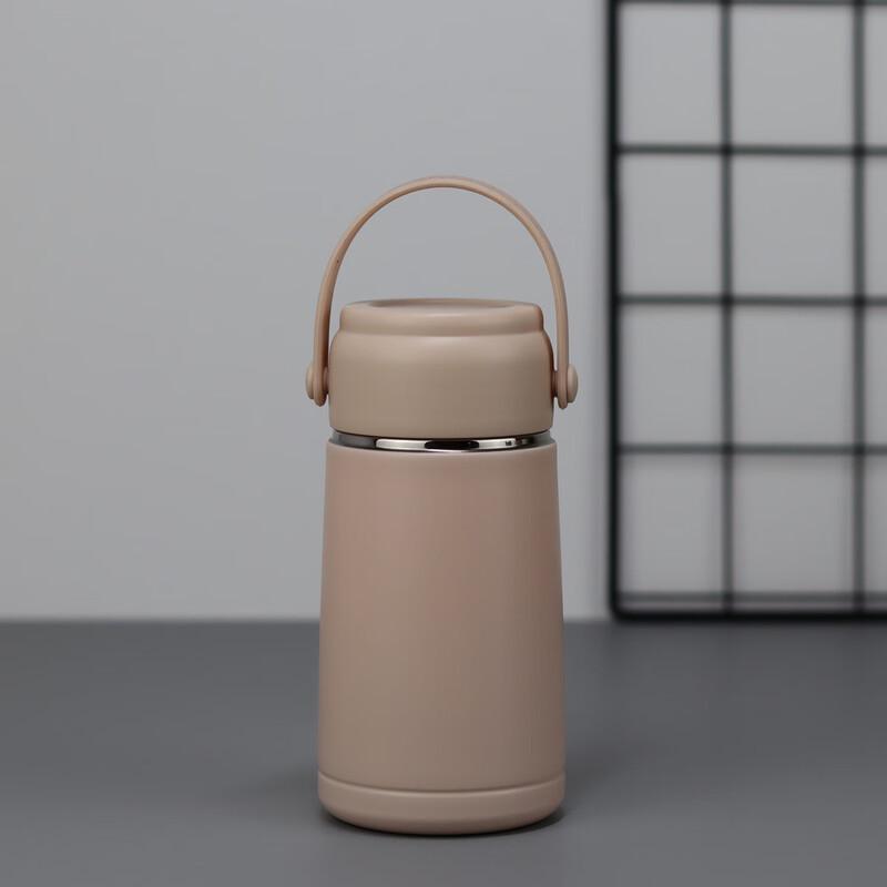 Portable Stainless Steel Insulated Water Bottle
Portable Stainless Steel Insulated Water Bottle