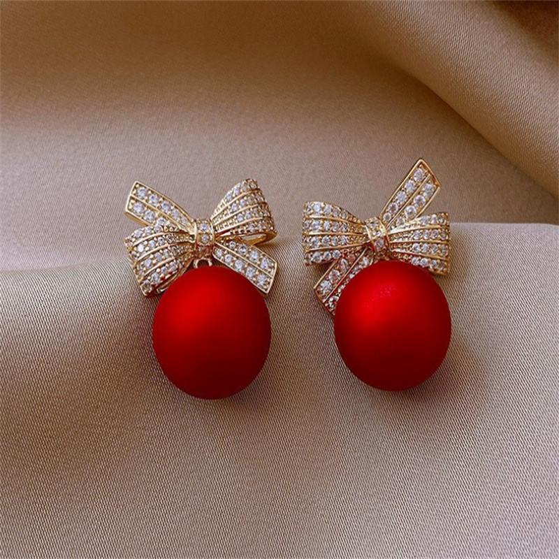 Модные серьги в форме банта с круглыми бусинами и бриллиантами на Рождество, модные женские серьги красный
Модные серьги в форме банта с круглыми бусинами и бриллиантами на Рождество, модные женские серьги красный