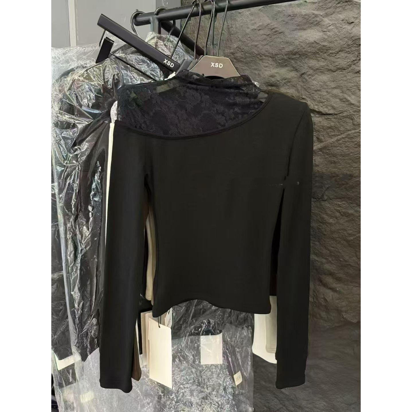 Plus Size German Velvet Lace Patchwork Long Sleeve Women s Top - Autumn/Winter European Style, Loose Fit, Slimming Outerwear. 4XL (181-200 jin) чорний
Plus Size German Velvet Lace Patchwork Long Sleeve Women s Top - Autumn/Winter European Style, Loose Fit, Slimming Outerwear. 4XL (181-200 jin) чорний
