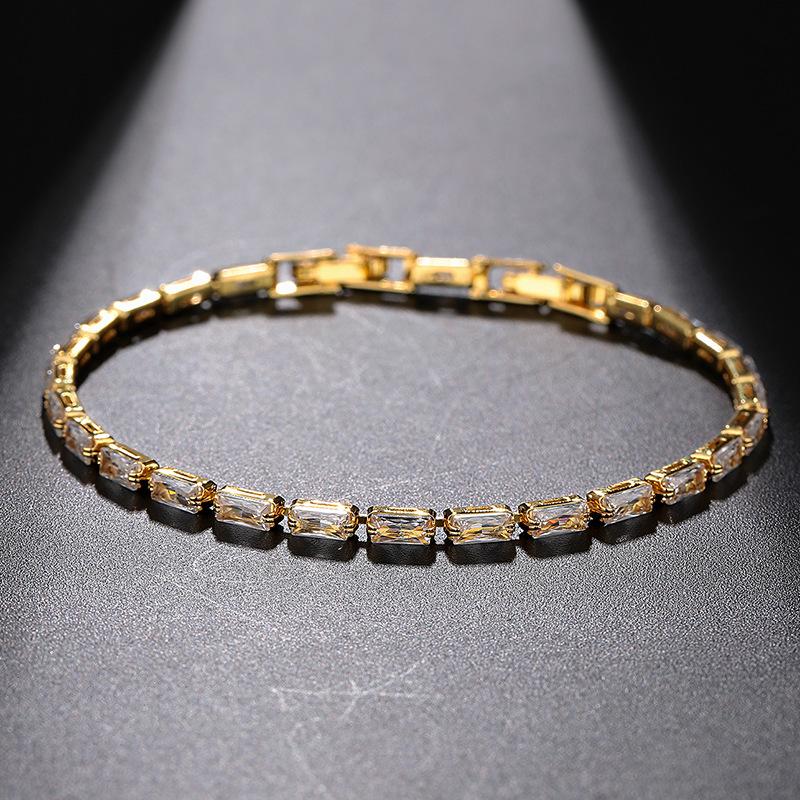 Minimalist Row of Diamonds Rectangular Bracelet for Women, Luxury Gift for Best Friend
Minimalist Row of Diamonds Rectangular Bracelet for Women, Luxury Gift for Best Friend