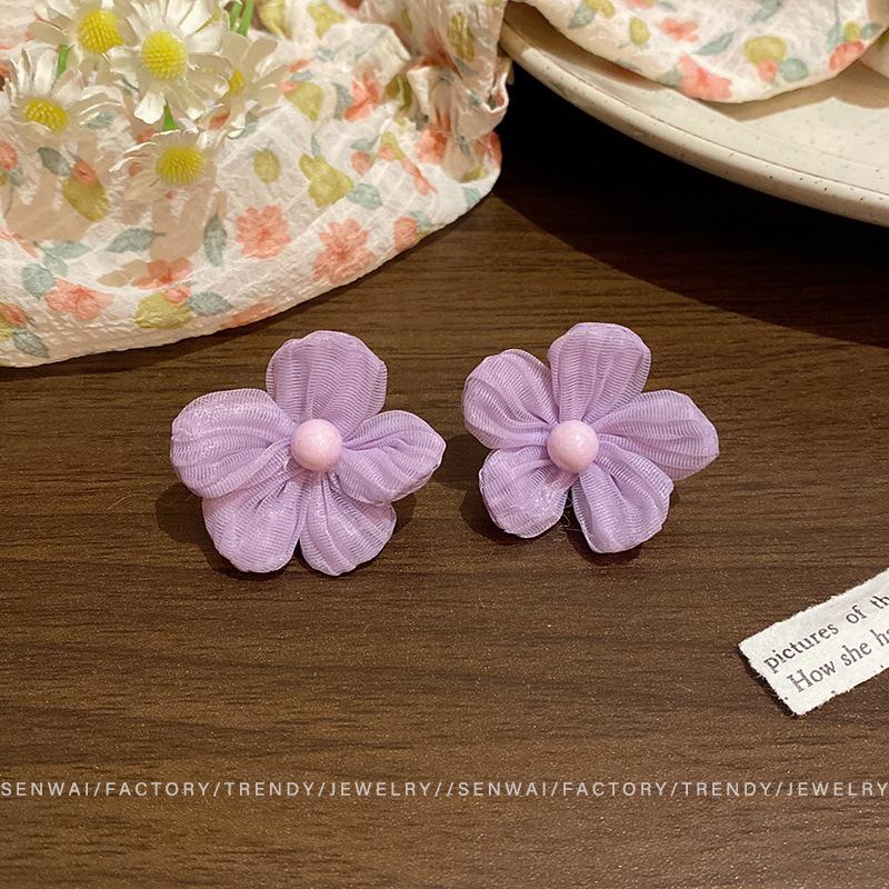 Summer super fairy fabric flower earrings female sweet versatile temperament dopamine stud earrings exaggerated personality Spice Girl earrings
Summer super fairy fabric flower earrings female sweet versatile temperament dopamine stud earrings exaggerated personality Spice Girl earrings