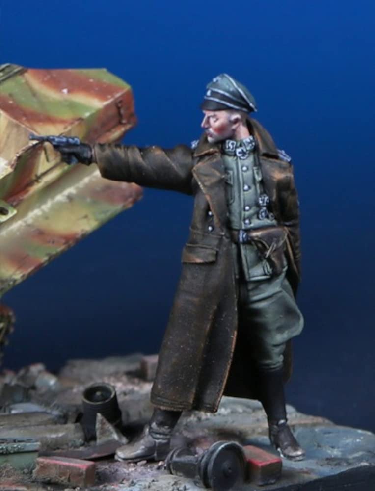 Darius Miniatures 1/35 Scale WWII German Waffen-SS Officer Firing Parabellum Bullets Resin Kit DMF35052
Darius Miniatures 1/35 Scale WWII German Waffen-SS Officer Firing Parabellum Bullets Resin Kit DMF35052
