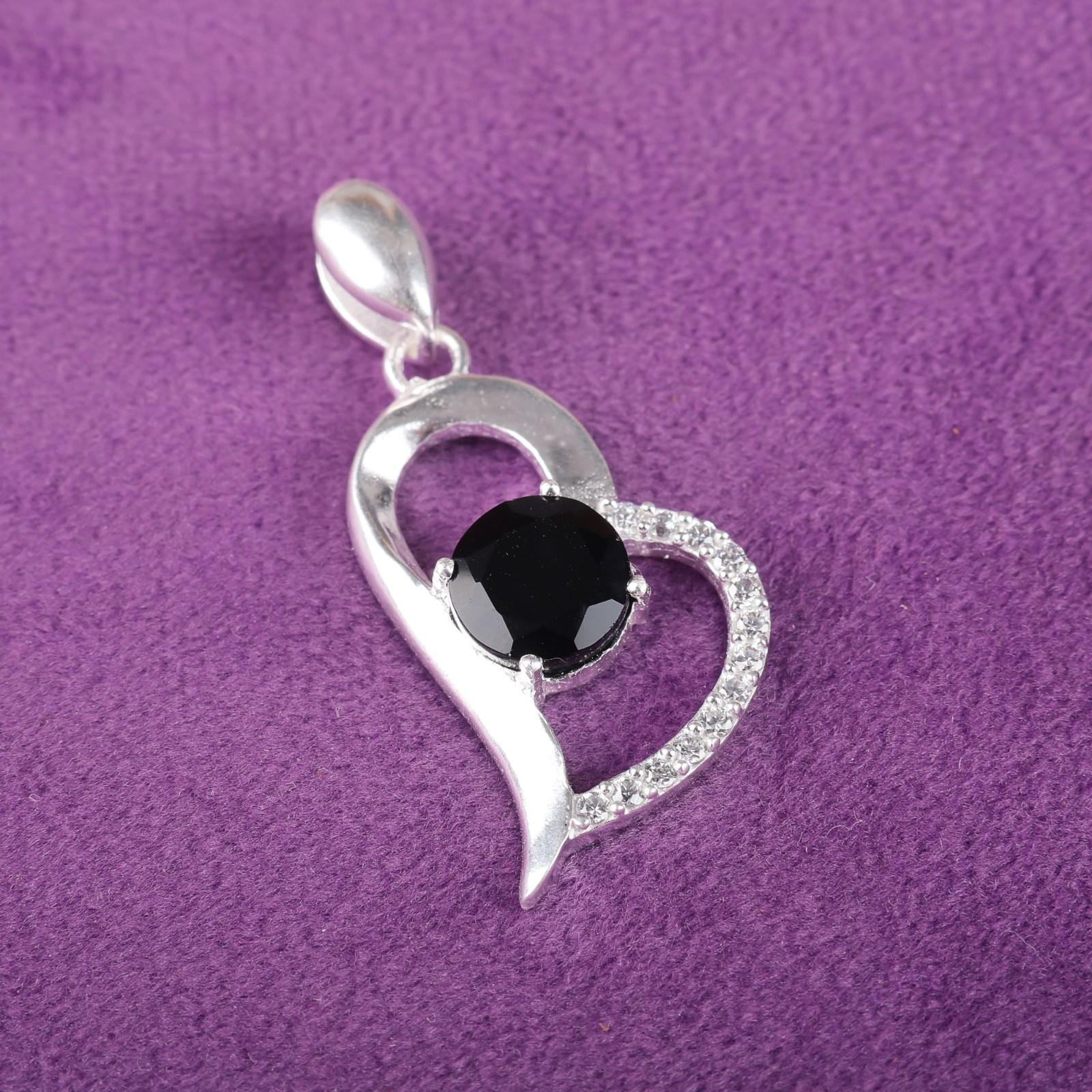 Драгоценный камень Черный Оникс 925 Стерлинговое серебро Циркон Ювелирные изделия Подвеска Сердце 1,37 Подарок CZP-5-1
Драгоценный камень Черный Оникс 925 Стерлинговое серебро Циркон Ювелирные изделия Подвеска Сердце 1,37 Подарок CZP-5-1