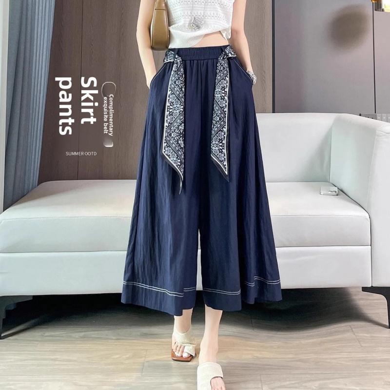 Ice silk denim skirt-pants for women, summer thin high-waisted drapey wide-leg cropped pants S джинсовый синий
Ice silk denim skirt-pants for women, summer thin high-waisted drapey wide-leg cropped pants S джинсовый синий