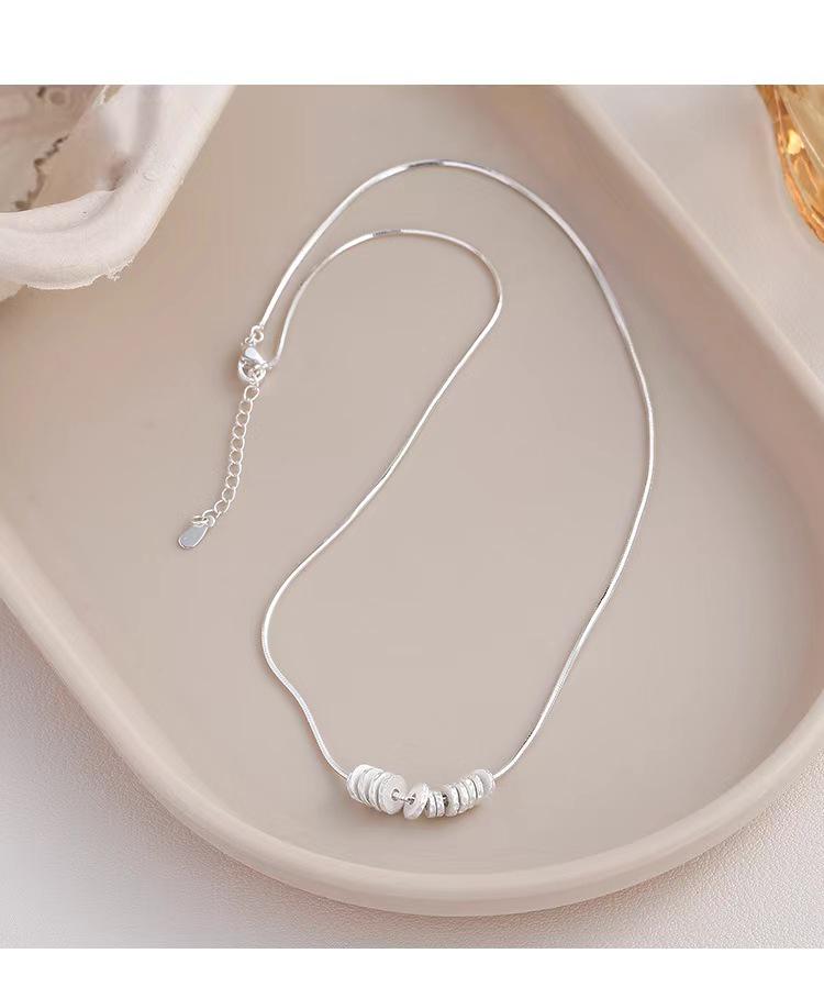 Элегантное посеребренное медное ожерелье в китайском стиле для женщин: Универсальная ключичная цепочка, идеальный подарок на день рождения девушки
Элегантное посеребренное медное ожерелье в китайском стиле для женщин: Универсальная ключичная цепочка, идеальный подарок на день рождения девушки